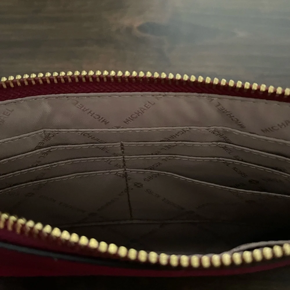 Michael Kors Jet Set Large Pebble Leather Zip Clutch Wristlet
